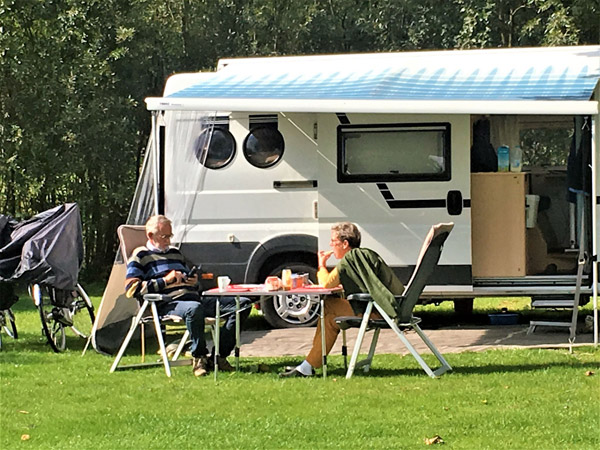 seniorenvakantie; kamperen in Gelderland
